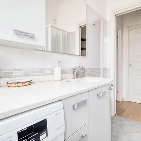 Apartment Just Urban - Elegant 1-br Flat In Solari Area - 2 Min Metro M4