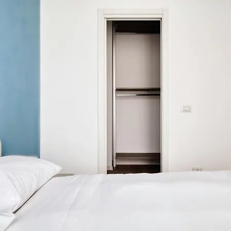 Just Urban - Elegant 1-br Flat In Solari Area - 2 Min Metro M4 Διαμέρισμα Μιλάνο