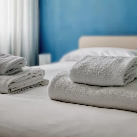 Just Urban - Elegant 1-br Flat In Solari Area - 2 Min Metro M4 Διαμέρισμα Μιλάνο