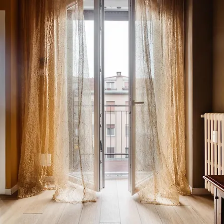 Just Urban - Elegant 1-br Flat In Solari Area - 2 Min Metro M4